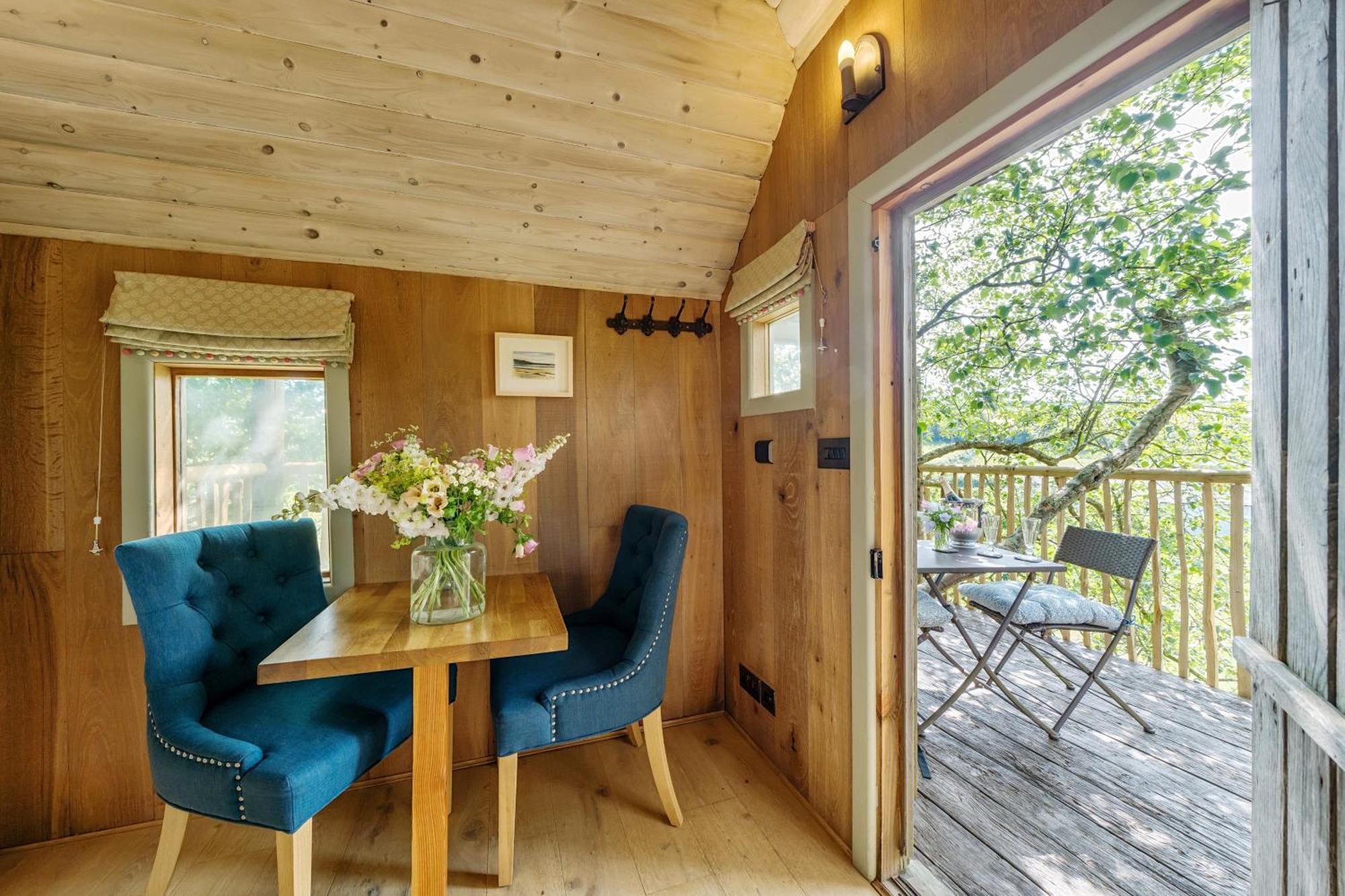 The Treehouse At Salcombe Farm Villa Exterior photo